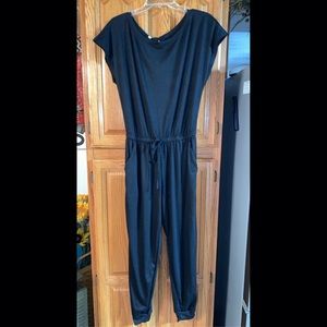 NWT  Pretty Garden  JumpSuit